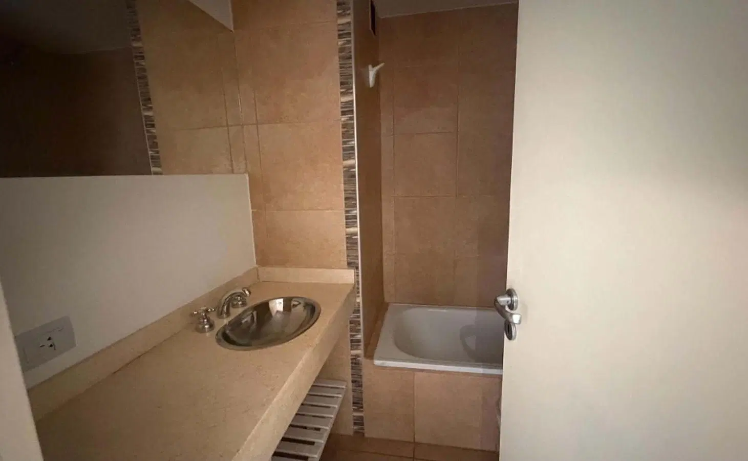 ALQUILER GUEMES, depto 1 dorm con INCREIBLE VISTA a $600.000 8