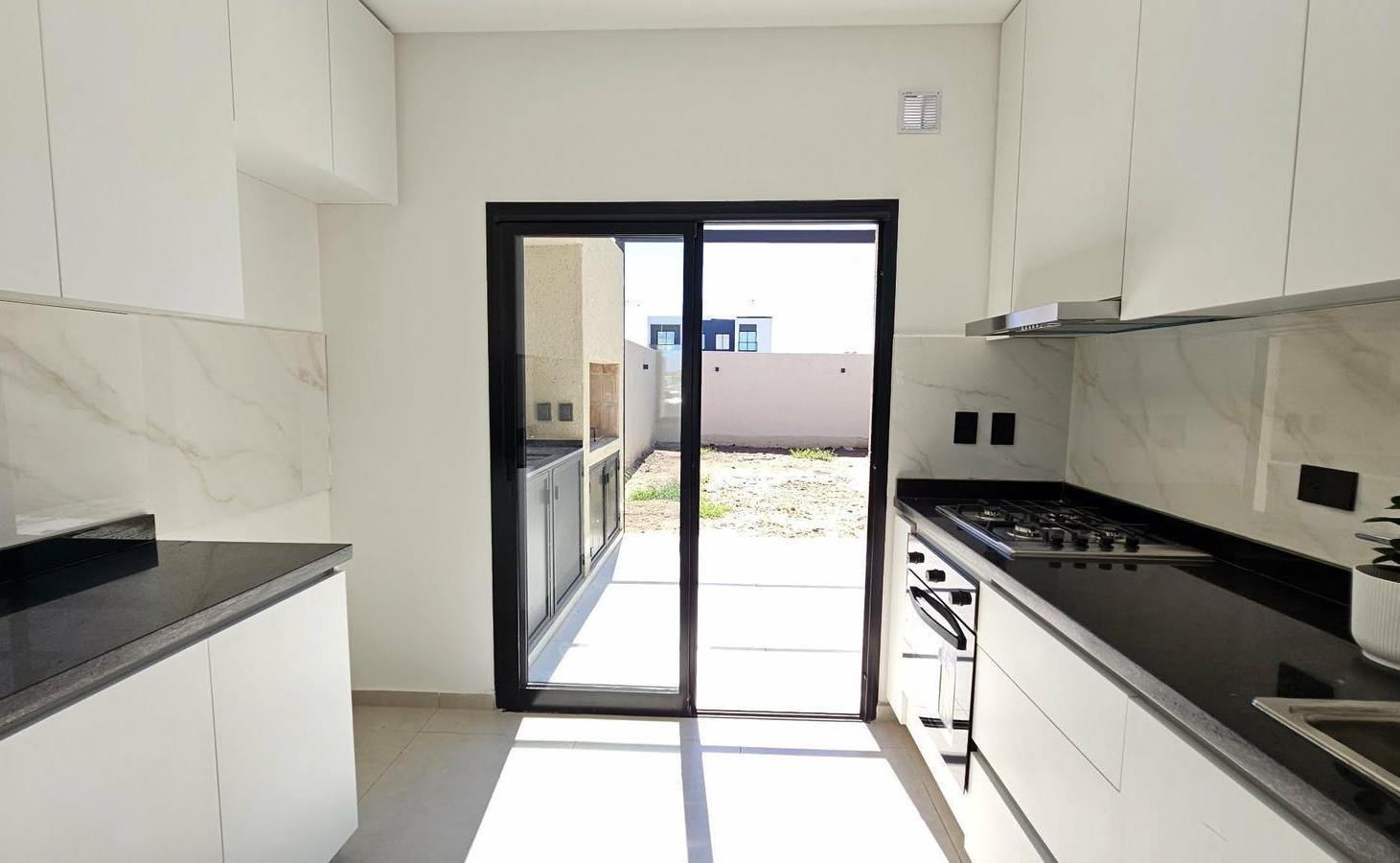 Foto de ALQUILER Duplex en Docta 2 dormis, 2 baños COCHERA., imagen 2