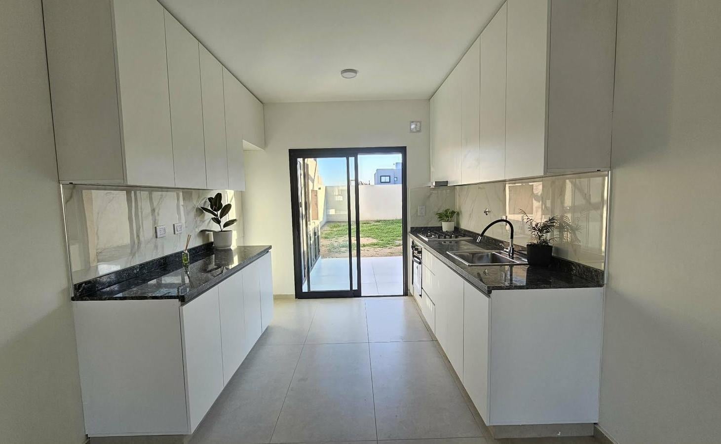 Foto de DUPLEX VENTA DOCTA 2 DORMIS PB, 2 BAÑOS , ESTRENAR USD 122.000, imagen 4