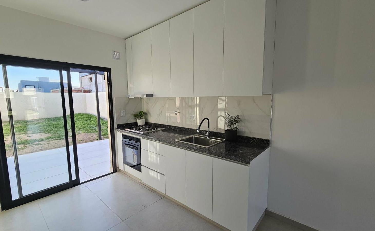 Foto de DUPLEX VENTA DOCTA 2 DORMIS PB, 2 BAÑOS , ESTRENAR USD 122.000, imagen 2