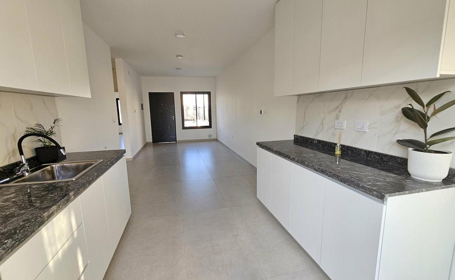 Foto de DUPLEX VENTA DOCTA 2 DORMIS PB, 2 BAÑOS , ESTRENAR USD 122.000, imagen 3