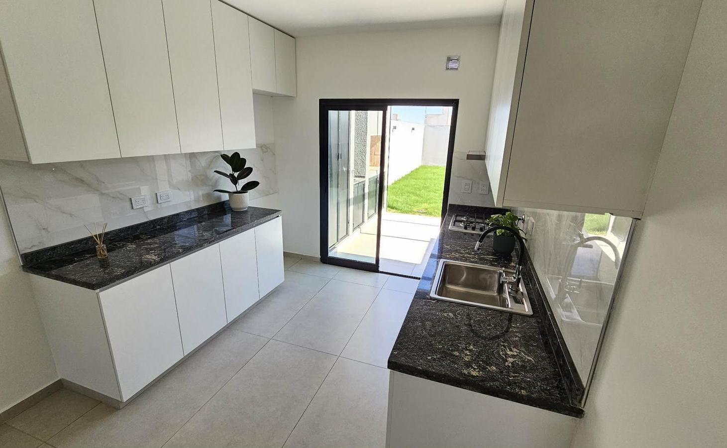 Foto de VENTA Dúplex Docta, Cochera doble al FRENTE,2 Dormís, Pb, USD 120.000, imagen 4