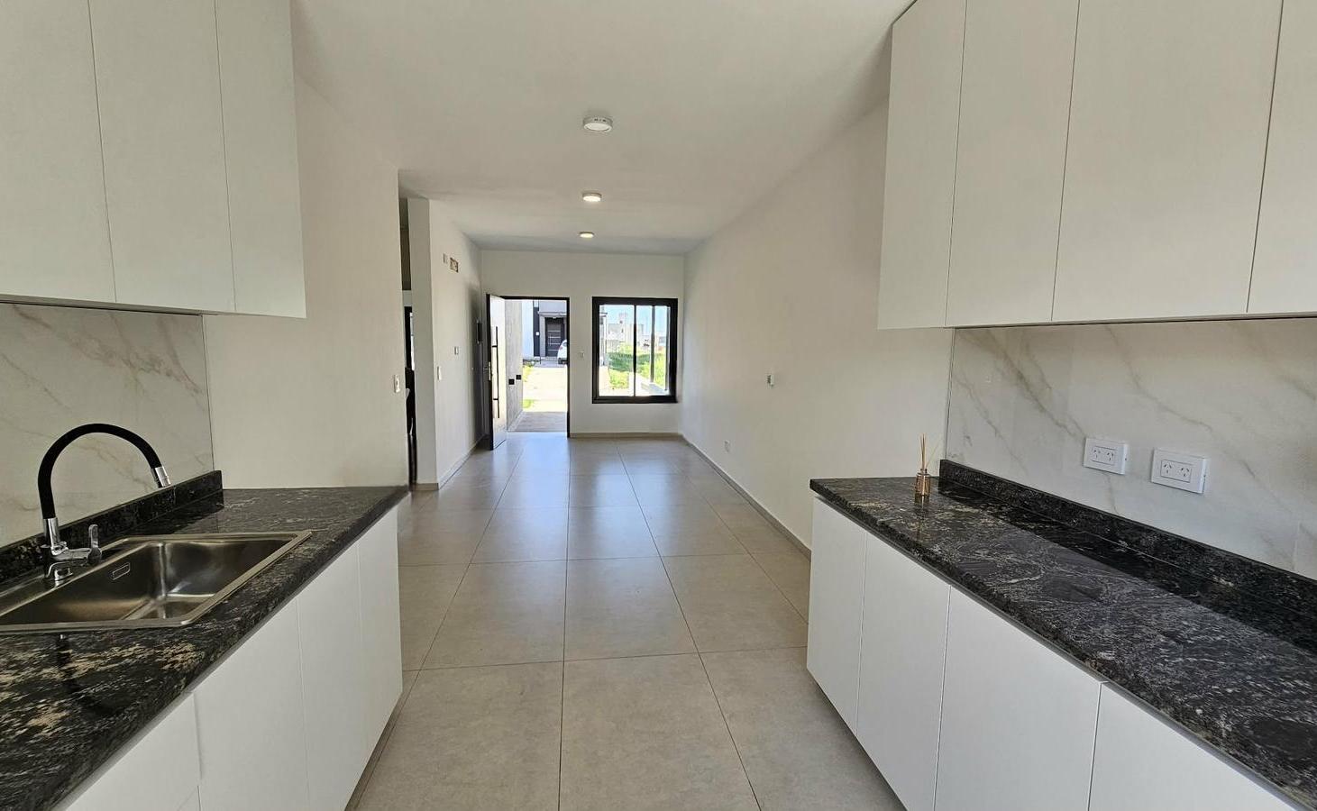 Foto de VENTA Dúplex Docta, Cochera doble al FRENTE,2 Dormís, Pb, USD 120.000, imagen 2