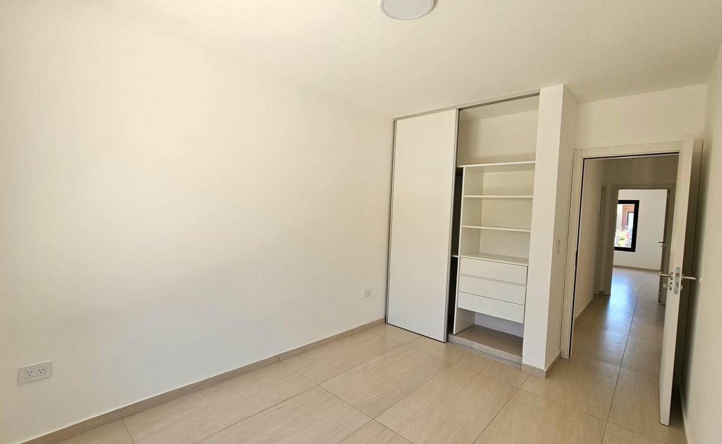 Foto de DUPLEX EN VENTA DOCTA 2 DORMIS PB, 2 BAÑOS , ESTRENAR USD 127.000, a, imagen 5