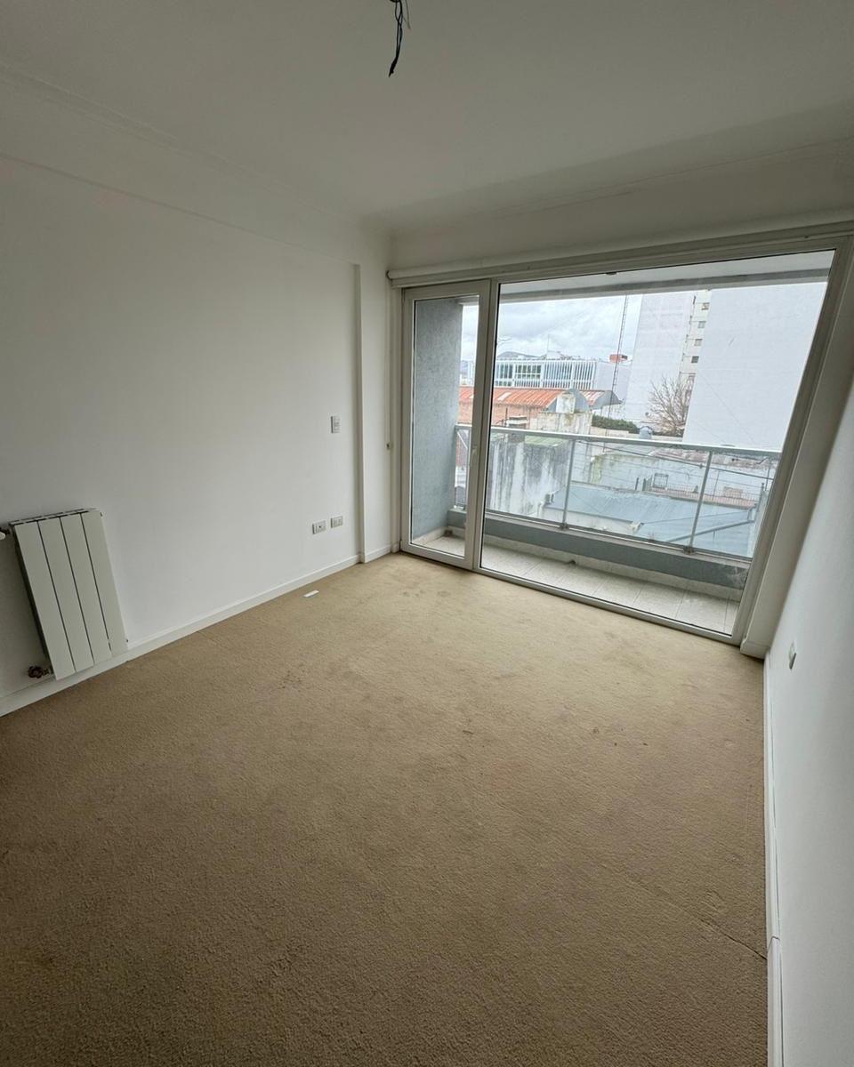 Semipiso Céntrico de Categoría Bértoli Dos Dormit Vende o Permuta 3