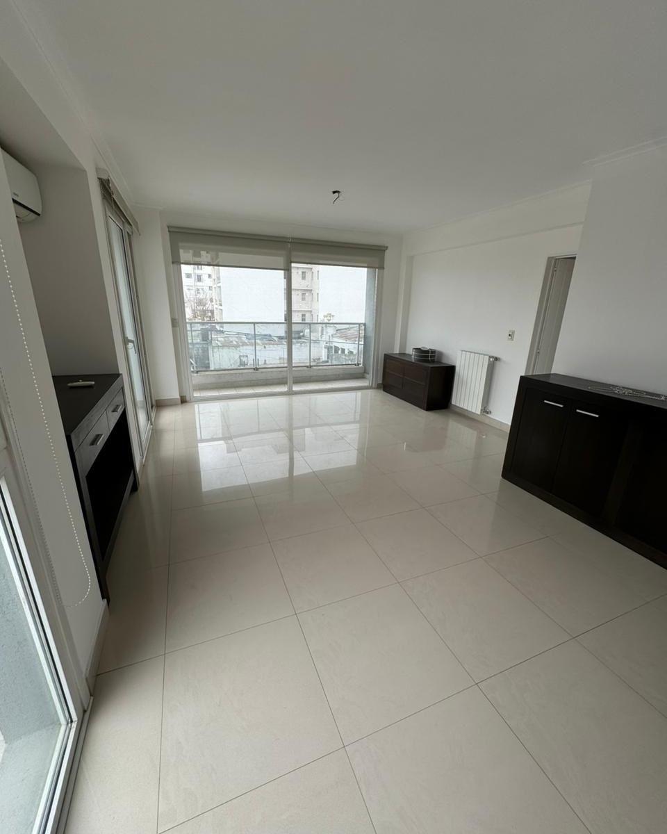 Semipiso Céntrico de Categoría Bértoli Dos Dormit Vende o Permuta 4