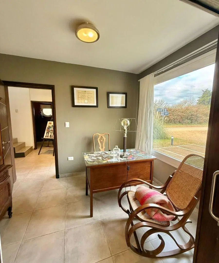 EXCELENTE CASA DE CATEGORÍA 280M2 TRES DORMIT PILETA QUINCHO EN VENTA 4