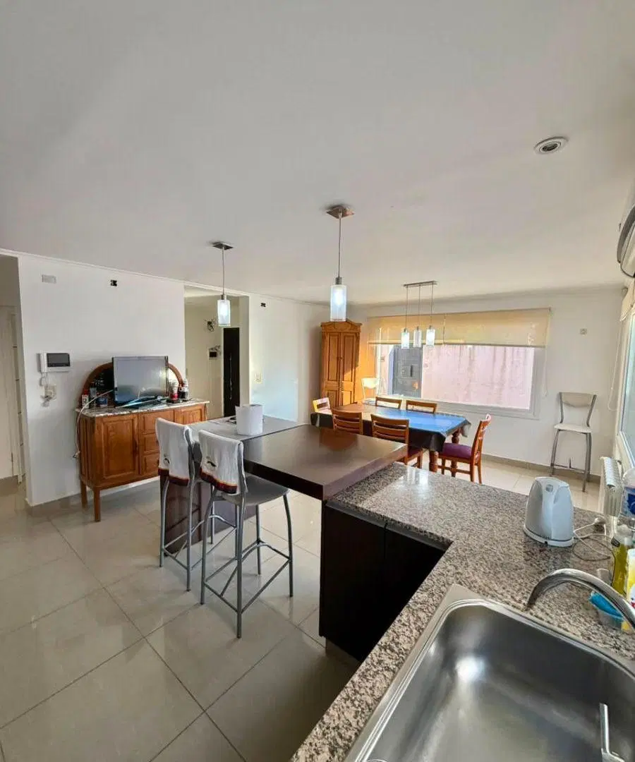 EXCELENTE CASA AMPLIAS DIMENSIONES QUINCHO PILETA ZONA RESIDENCIAL UNCAS EN VENTA 5