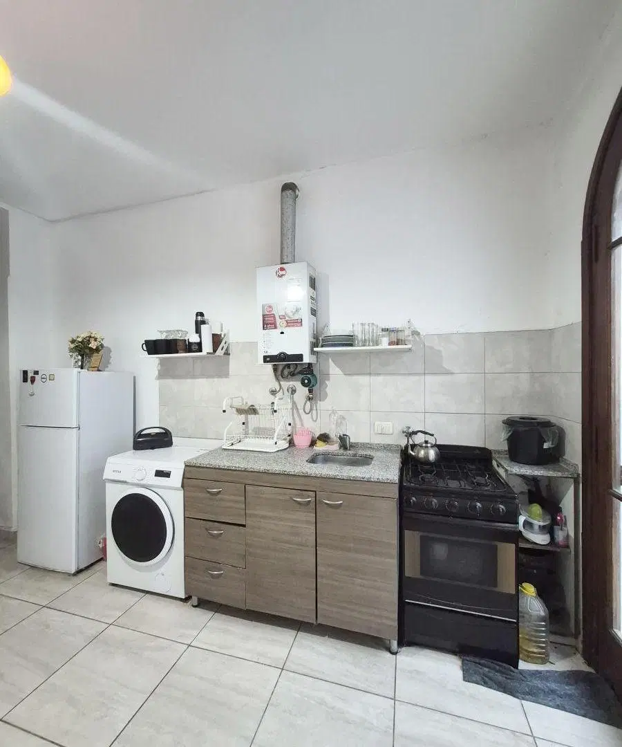 Vendo dpto. 1 dormitorio + 14 cocheras en B° Pueyrredón. Ideal inversores 3