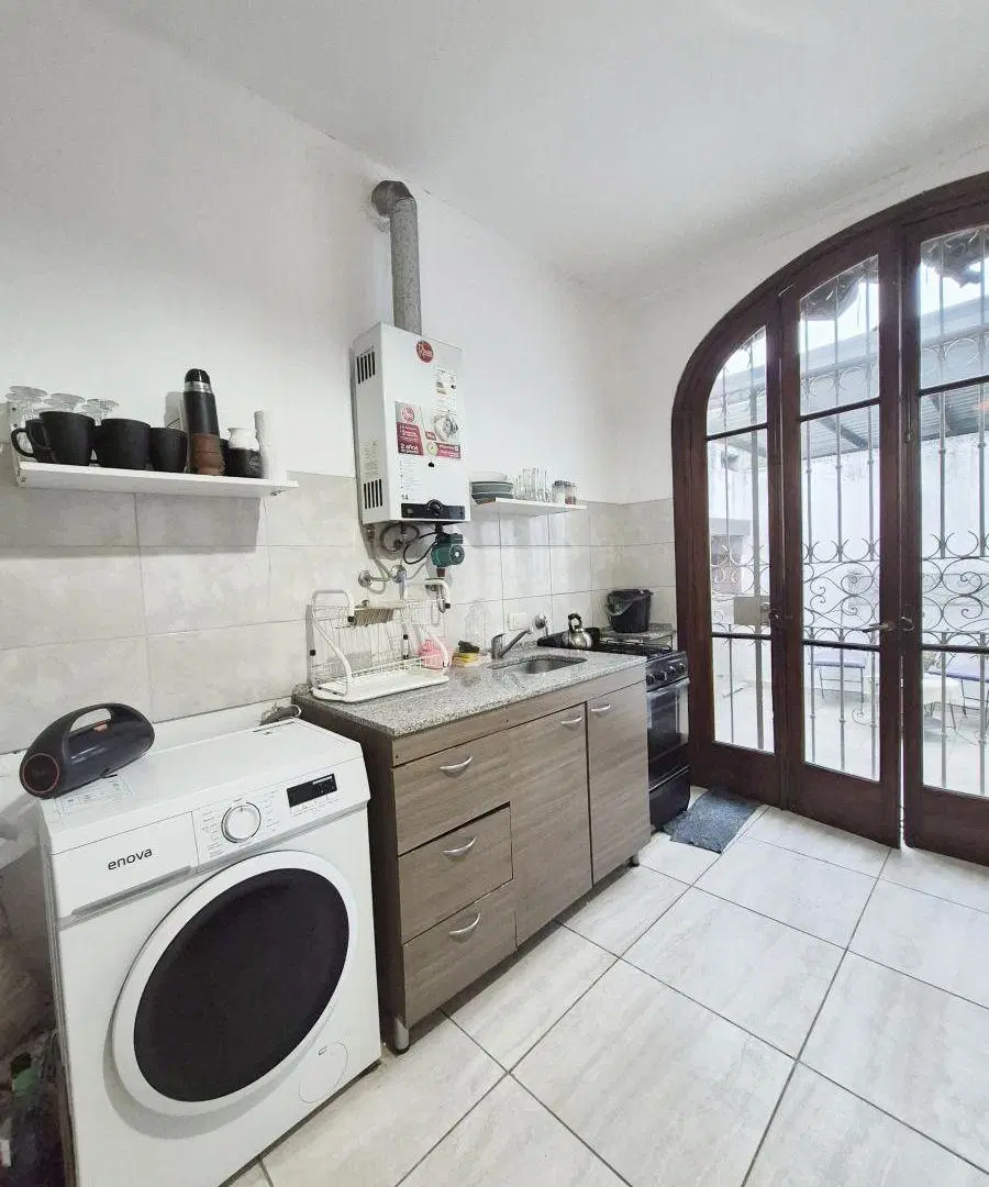 Vendo dpto. 1 dormitorio + 14 cocheras en B° Pueyrredón. Ideal inversores 5