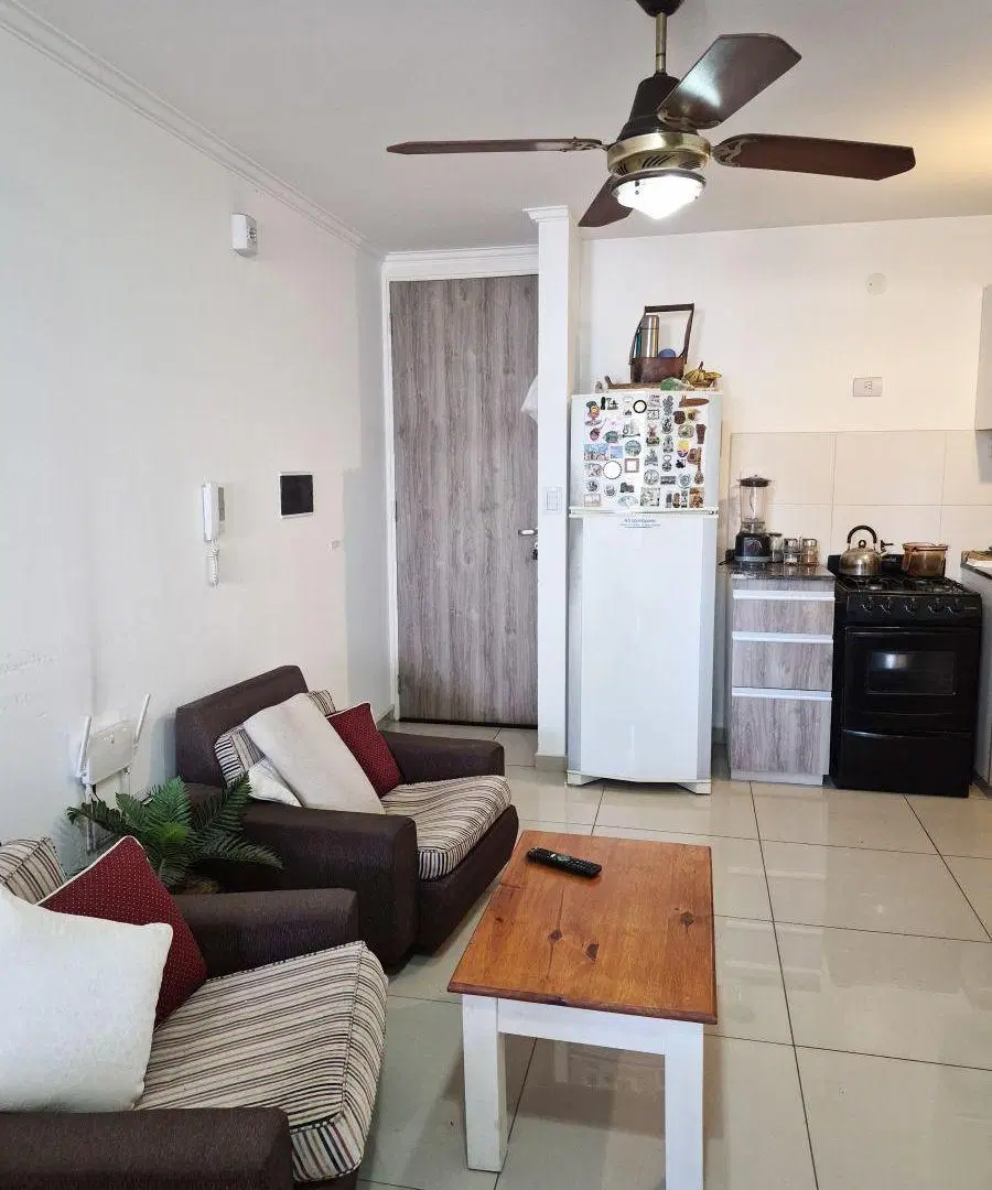 Vendo excelente dpto de 1 dorm en Bº Gral. Paz 8
