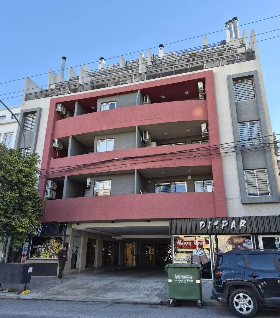 Vendo excelente dpto de 1 dorm en Bº Gral. Paz 2