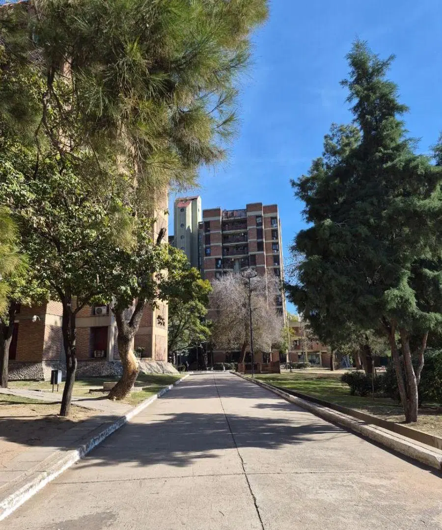 Alquilo hermoso dpto de 2 dorm en B° Juniors, Torre Verde! 3
