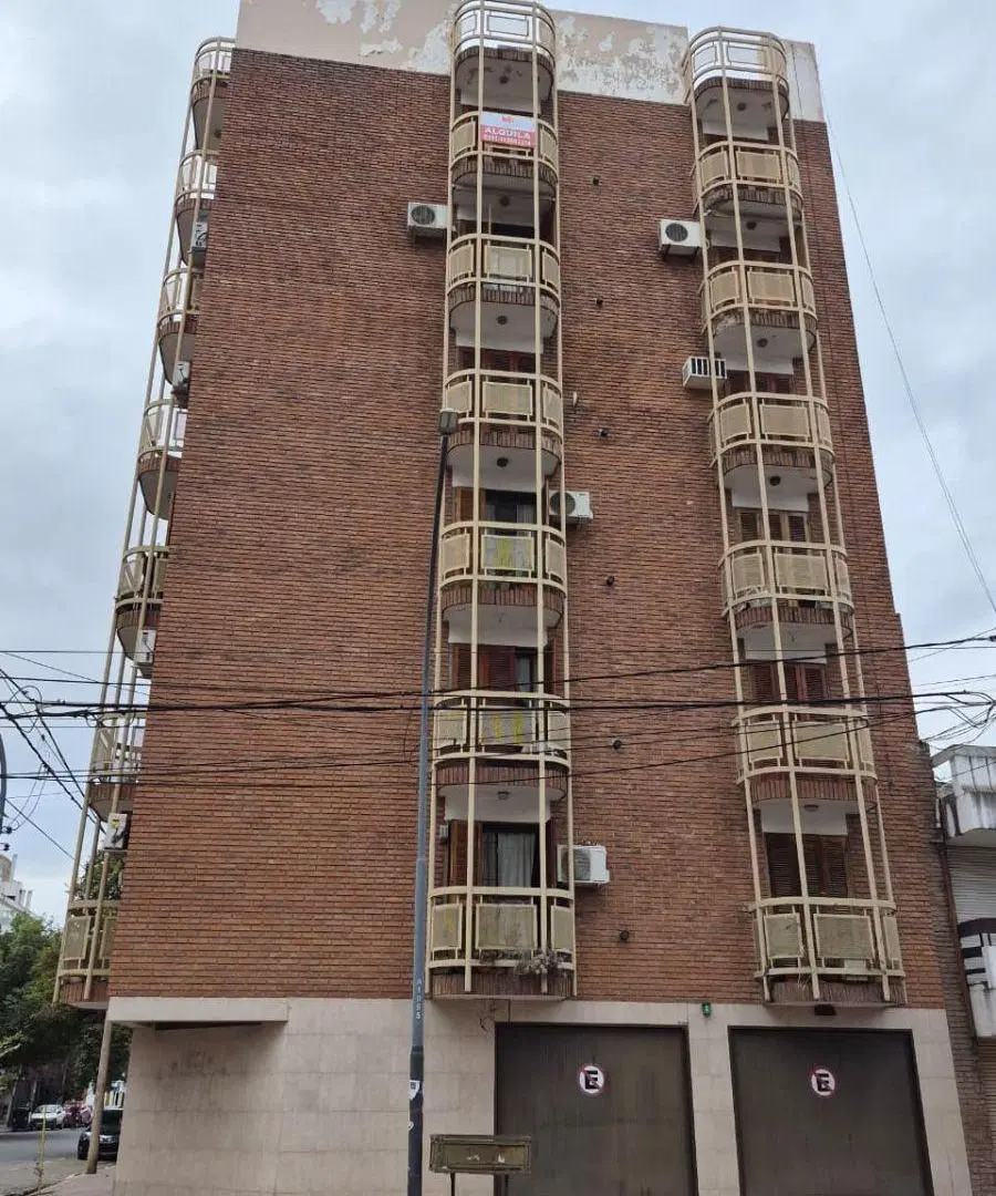 Alquilo dpto de 1 dormitorio en B° Gral. Paz! 4