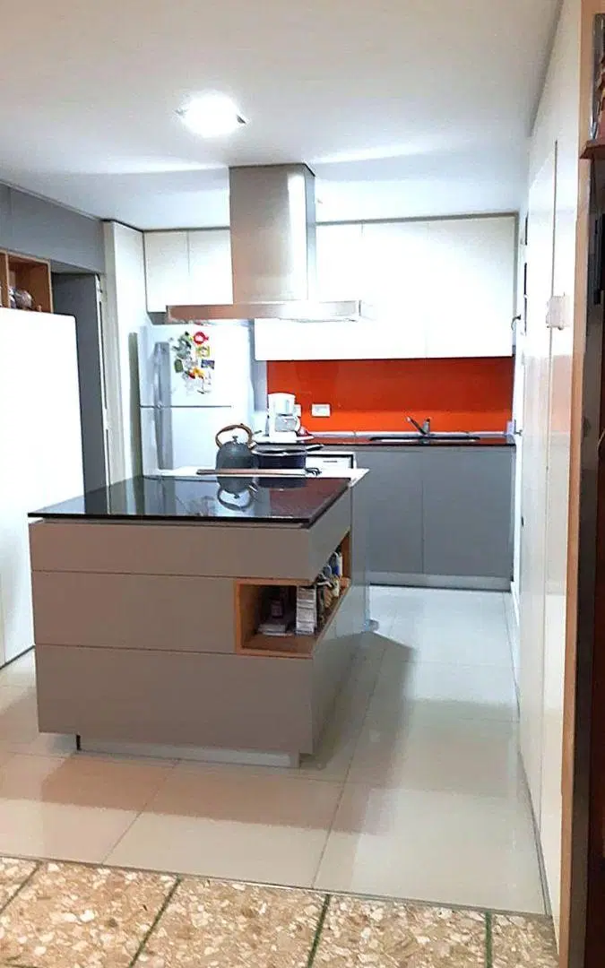 Hermoso departamento de 3 ambientes con balcón terraza en Plaza Colón. 5