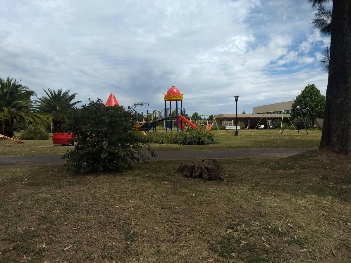 Foto de Lindisimo Lote en Barrio Las Lomas, Haras Santa María, imagen 3