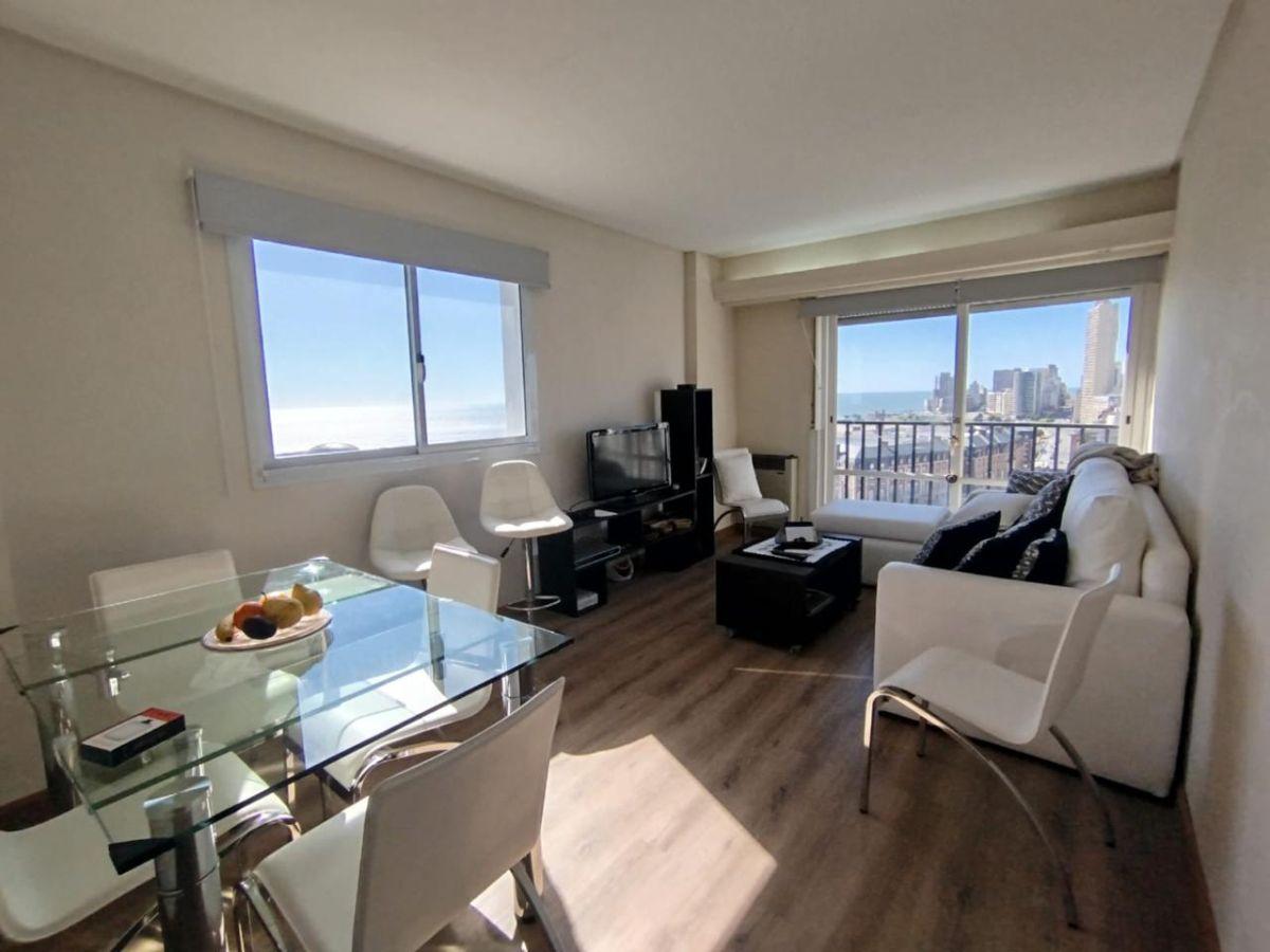 Foto de Departamento de 3 ambientes con vistas panorámicas al mar., imagen 2