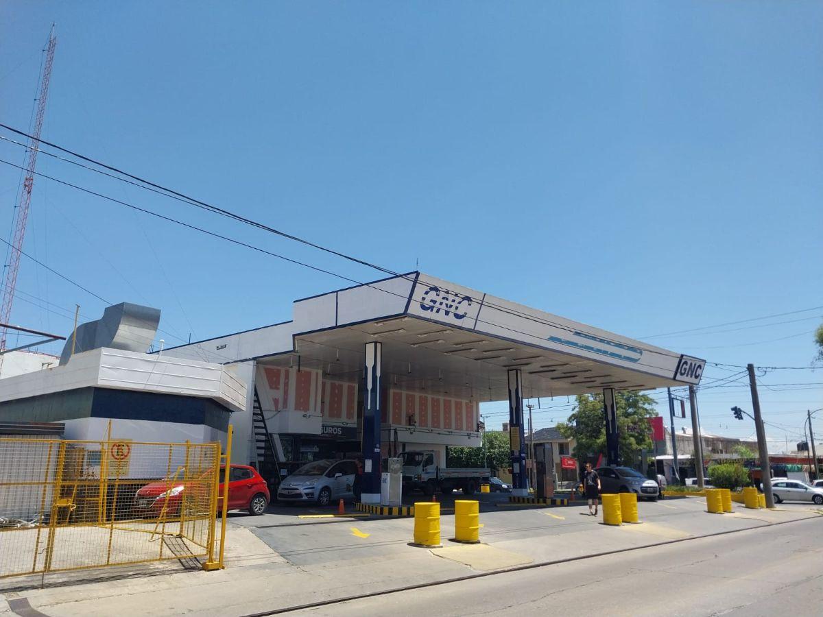 Foto de Terreno en alquiler incluye oficinas y locales sobre Av. fuerza Aerea, imagen 2