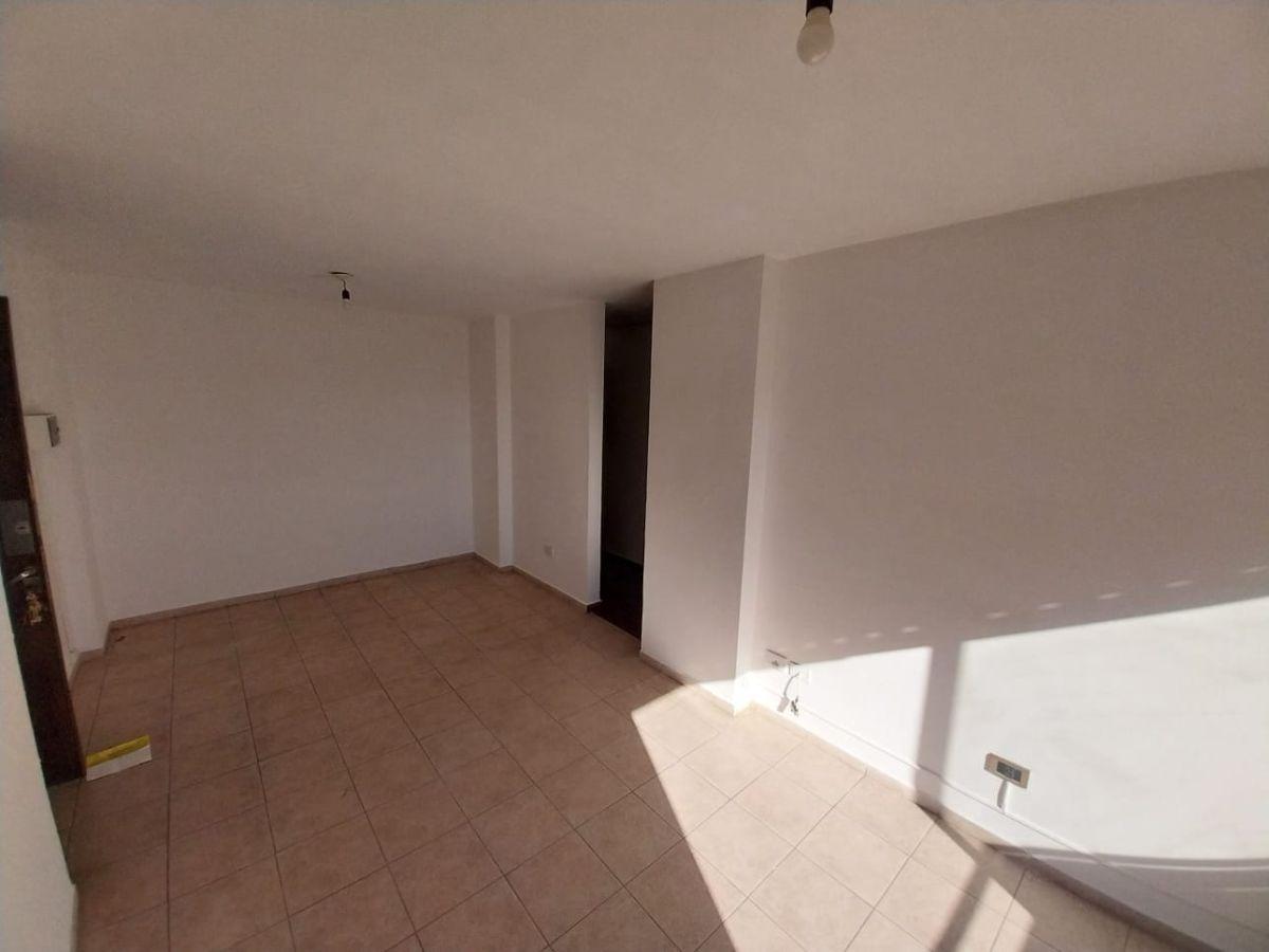 Foto de Departamento venta Alto Alberdi 2 dormitorios zona Duarte Quiros, imagen 5