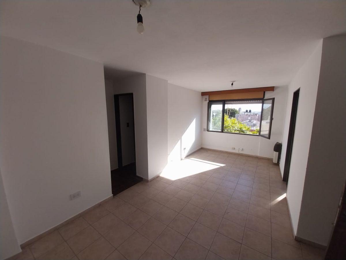 Foto de Departamento venta Alto Alberdi 2 dormitorios zona Duarte Quiros, imagen 3