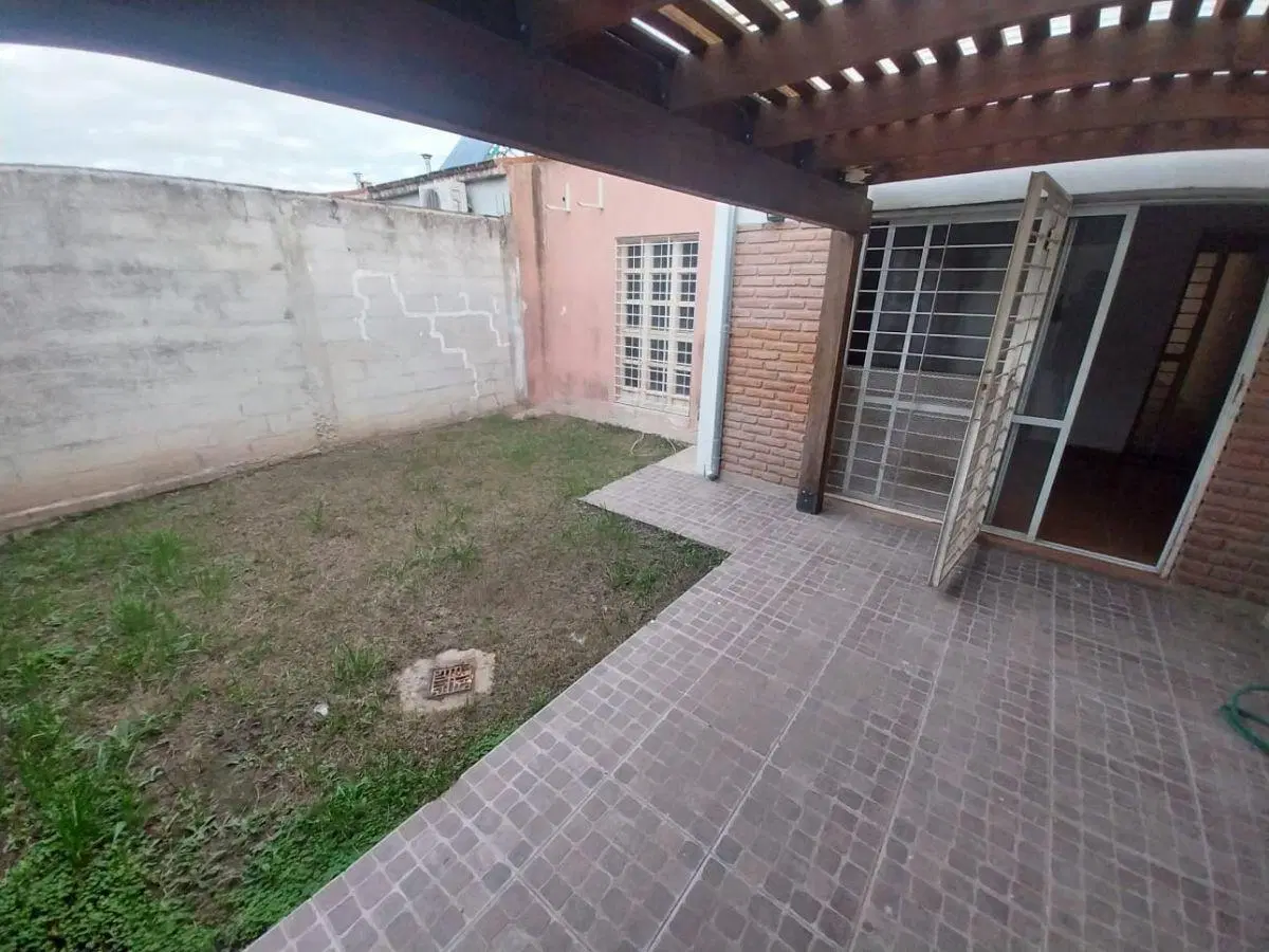 Carrara de Horizonte Norte alquiler casa 2 dor 4