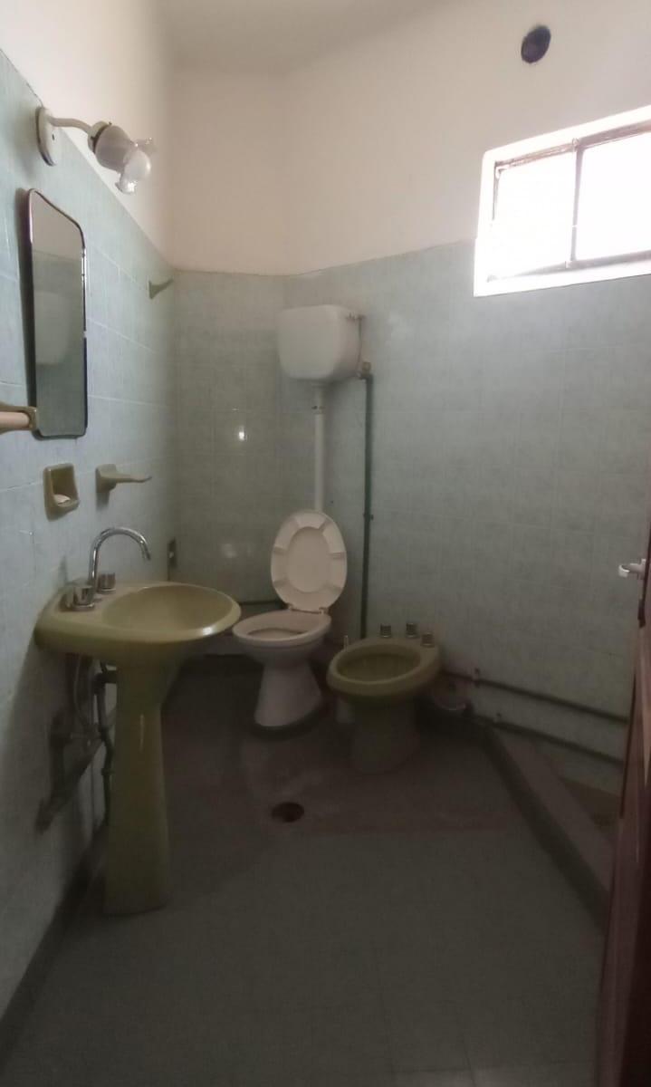 Vendo Casa con Local Comercial en Barrio Ate 4