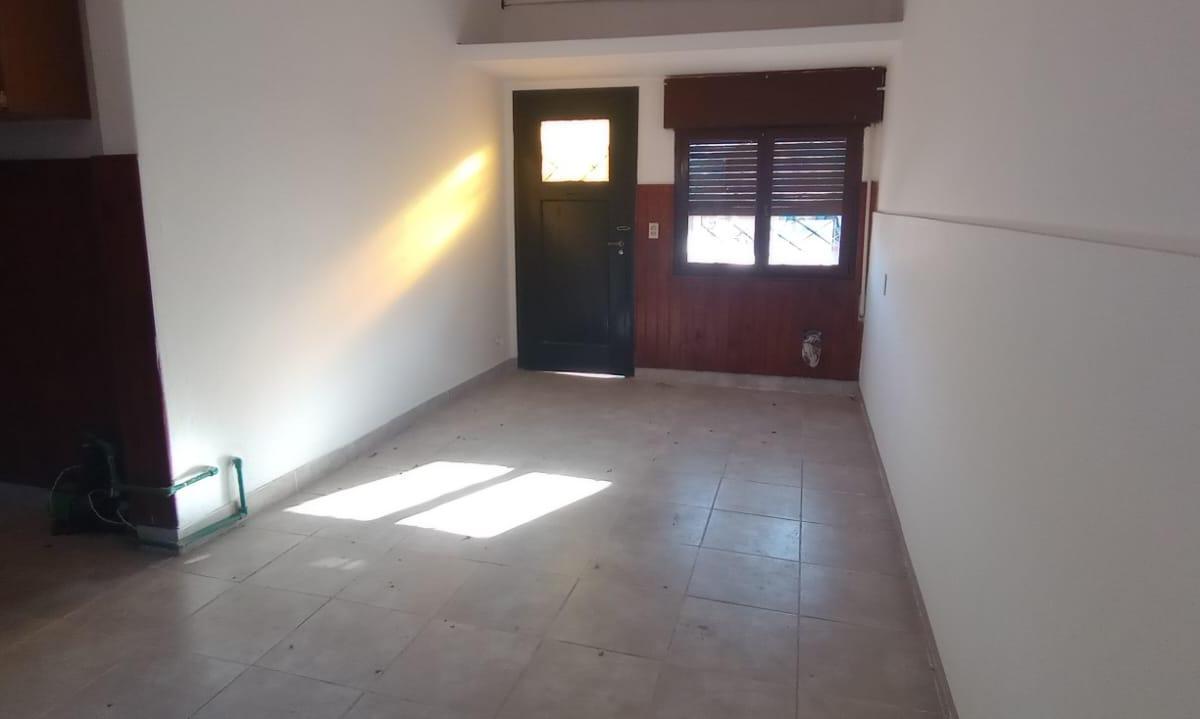 Vendo Casa con Local Comercial en Barrio Ate 1