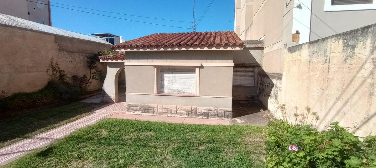 Vendo Importante Inmueble en Macrocentro Oeste 1