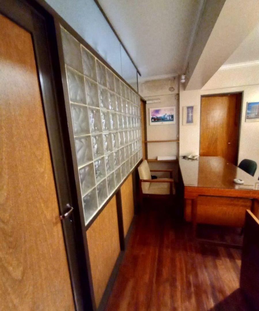 Foto de OFICINA EN VENTA - CIUDAD DE MENDOZA, imagen 1
