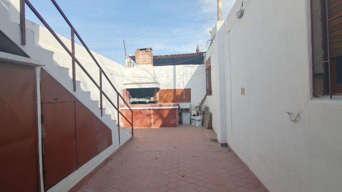 Foto de CASA DE 4 DORMITORIOS | Godoy Cruz, imagen 5