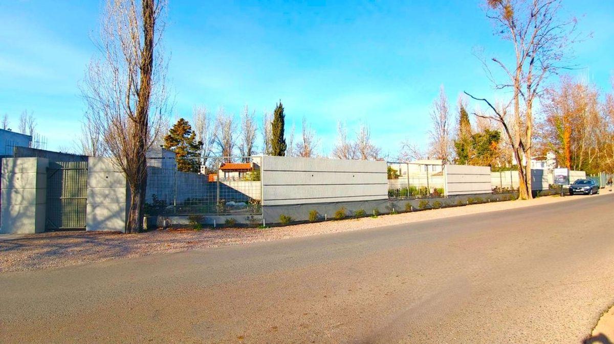 Foto de LOTE APTO COMERCIAL Y PH | Corazón de Chacras de Coria, imagen 3
