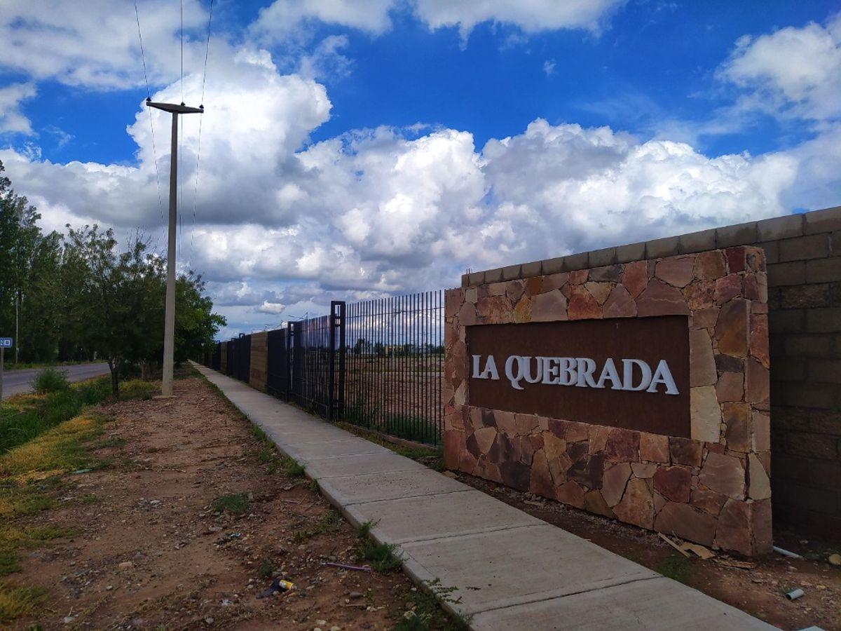 Foto de LOTE DE 300 M² CENTRAL CON FRENTE ESTE EN BARRIO PRIVADO LA QUEBRADA, imagen 2