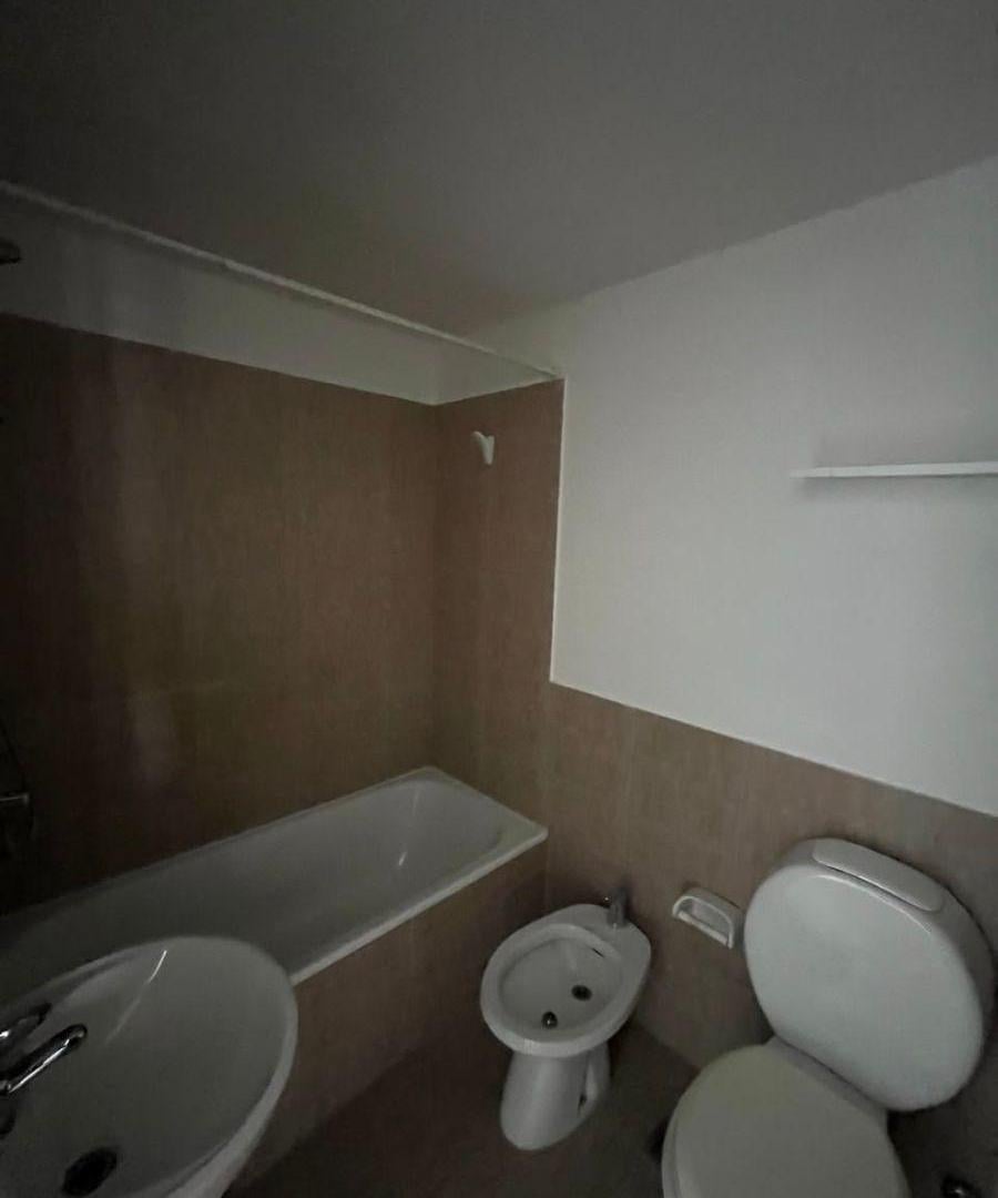 Foto de Monoambiente en alquiler en Ituzaingó 1300 | Contrafrente con amplio, imagen 3