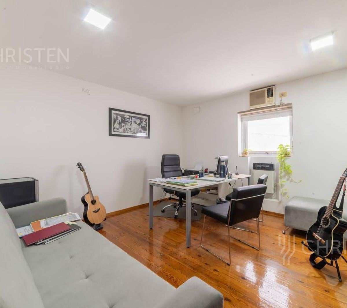 Casa en venta de 3 habitaciones y escritorio Patio y cochera barrio Constituyentes Santa Fe