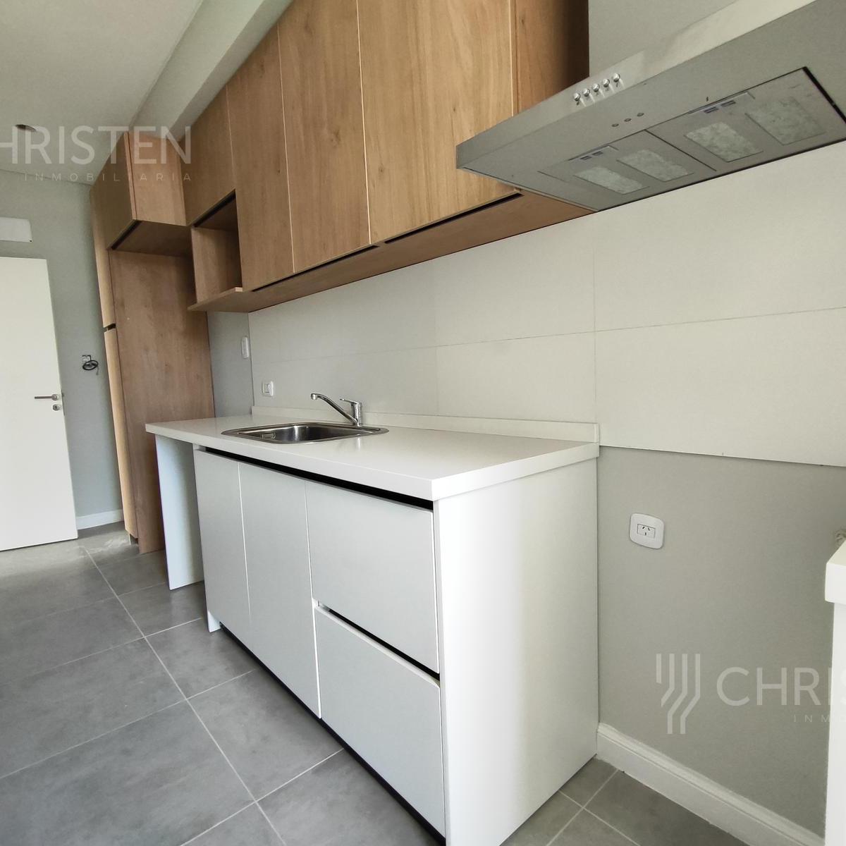 Departamento en Venta de 2 Dorm. 4