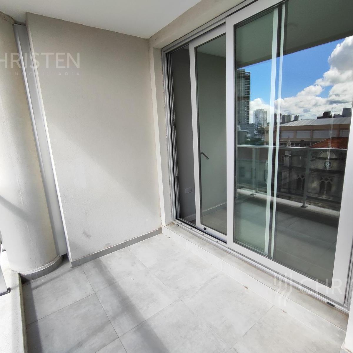 Departamento en Venta de 2 Dorm. 4