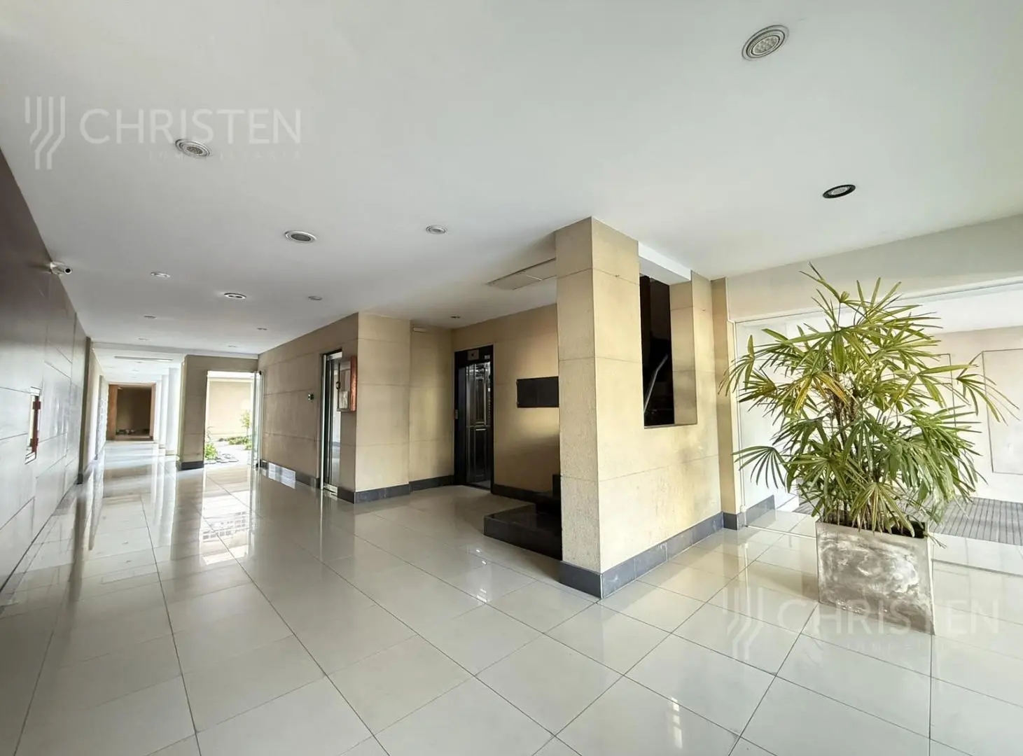 Departamento con cochera en ALQUILER 4