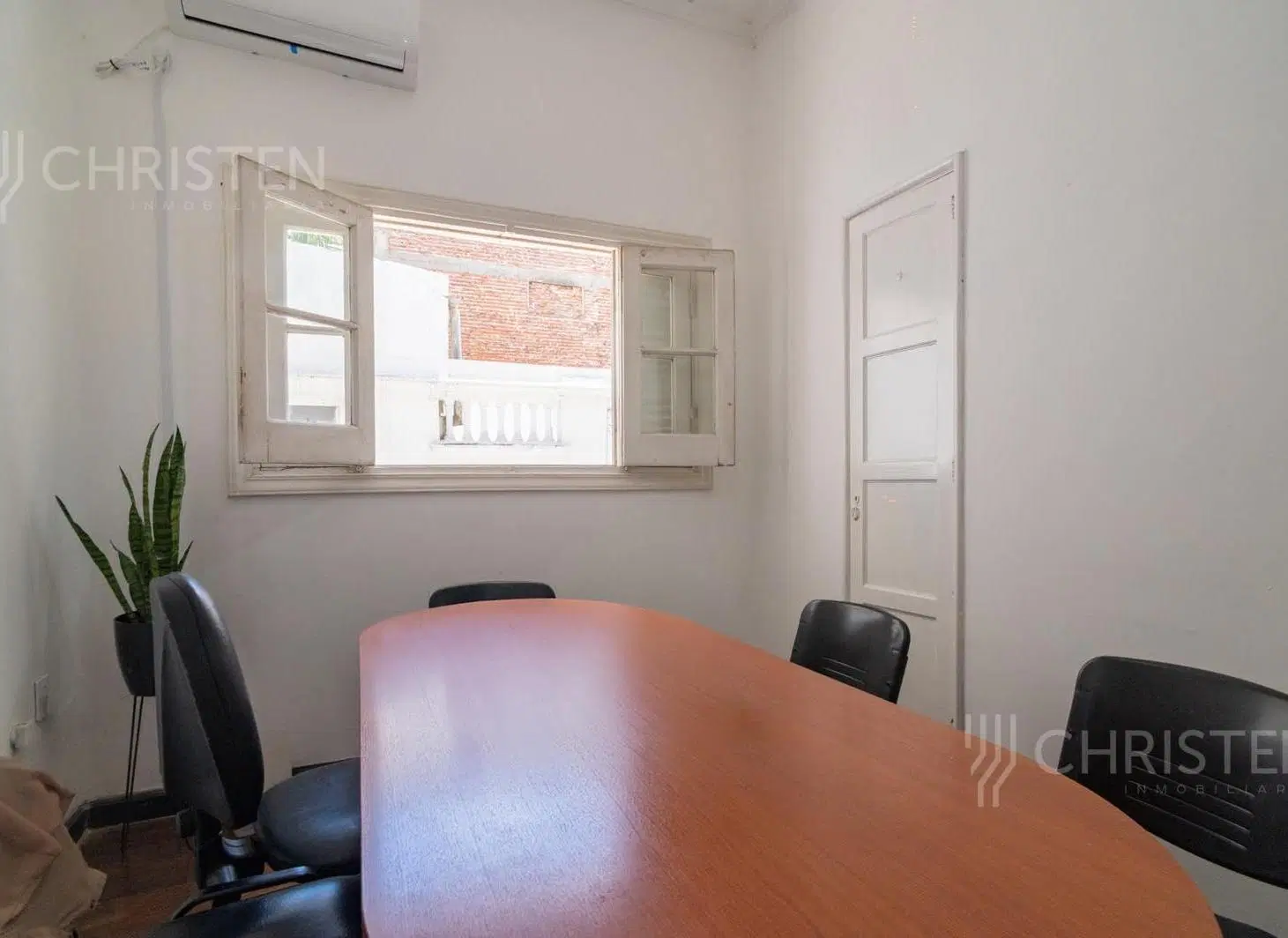Casa en planta baja - PH sobre Bv. Pellegrini 4