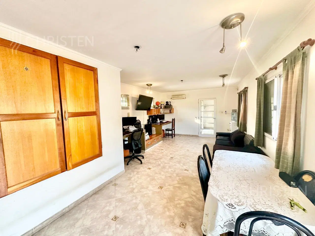 Departamento en venta, en planta alta. 2 dormitorios + terraza + quincho 3
