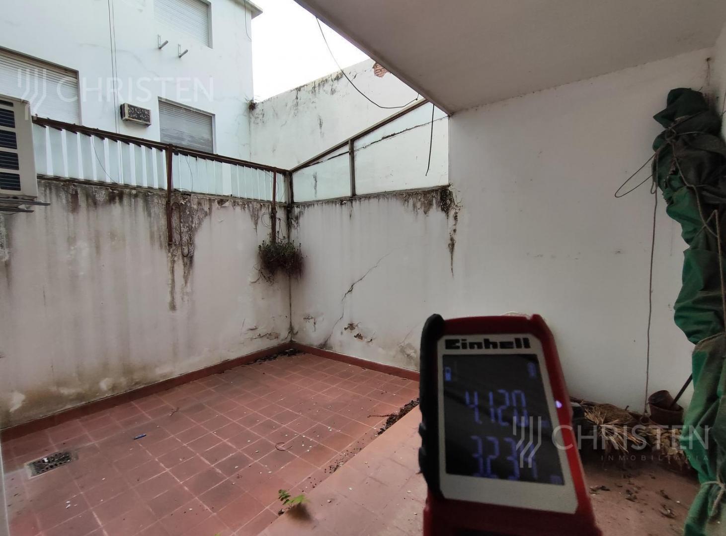 Foto de Departamento en planta baja de un dormitorio con patio en el centro, imagen 1