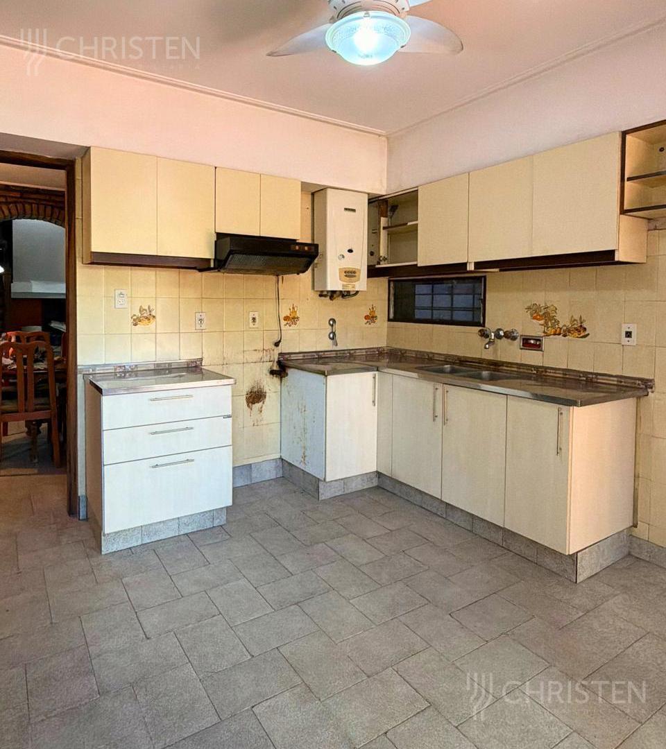 Foto de Casa en vanta en barrio Sur. 5 dormitorios + cochera + patio, imagen 5