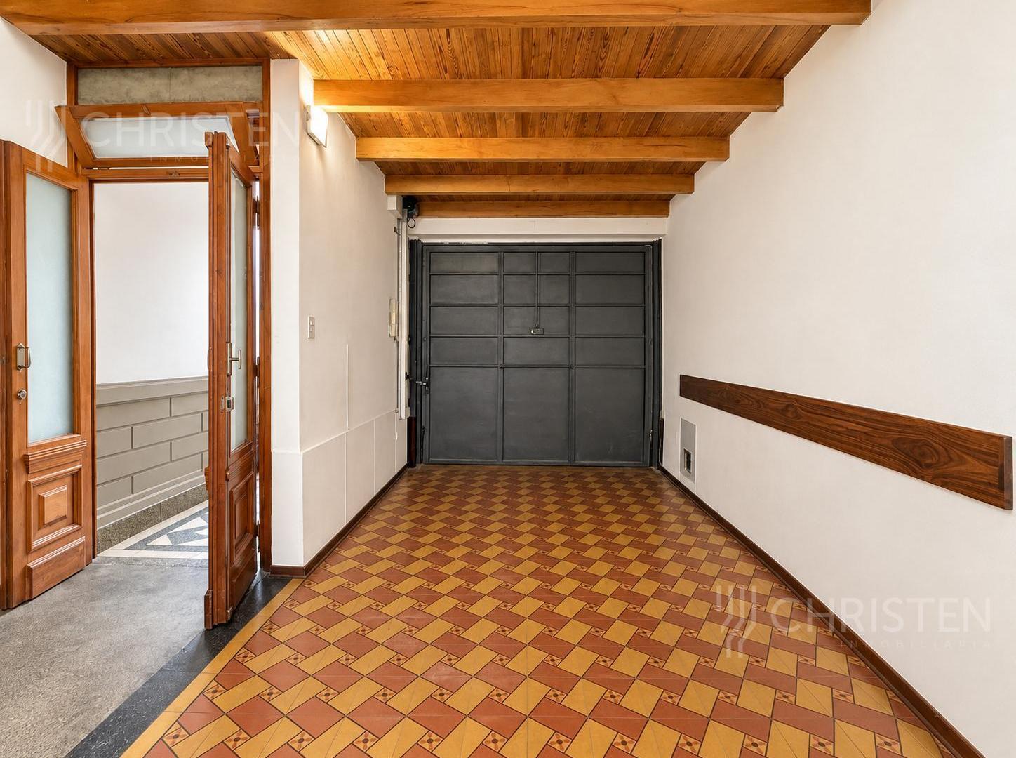 Foto de Casa en venta de 3 habitaciones y escritorio Patio y cochera barrio, imagen 4