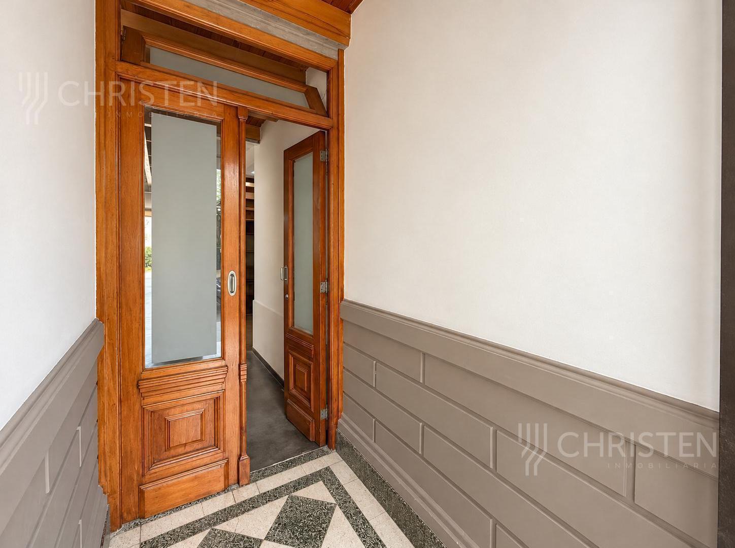 Foto de Casa en venta de 3 habitaciones y escritorio Patio y cochera barrio, imagen 1