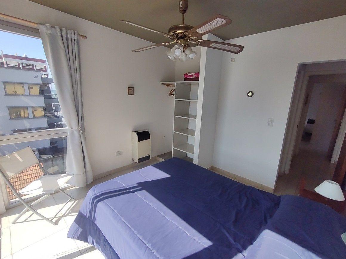 Foto de 3 ambientes con vista al mar. Terraza propia, imagen 3