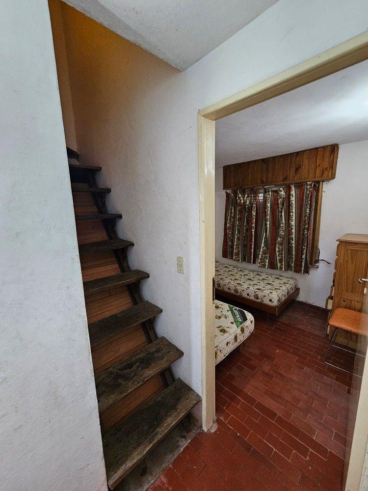 Chalet a reciclar sobre amplio lote