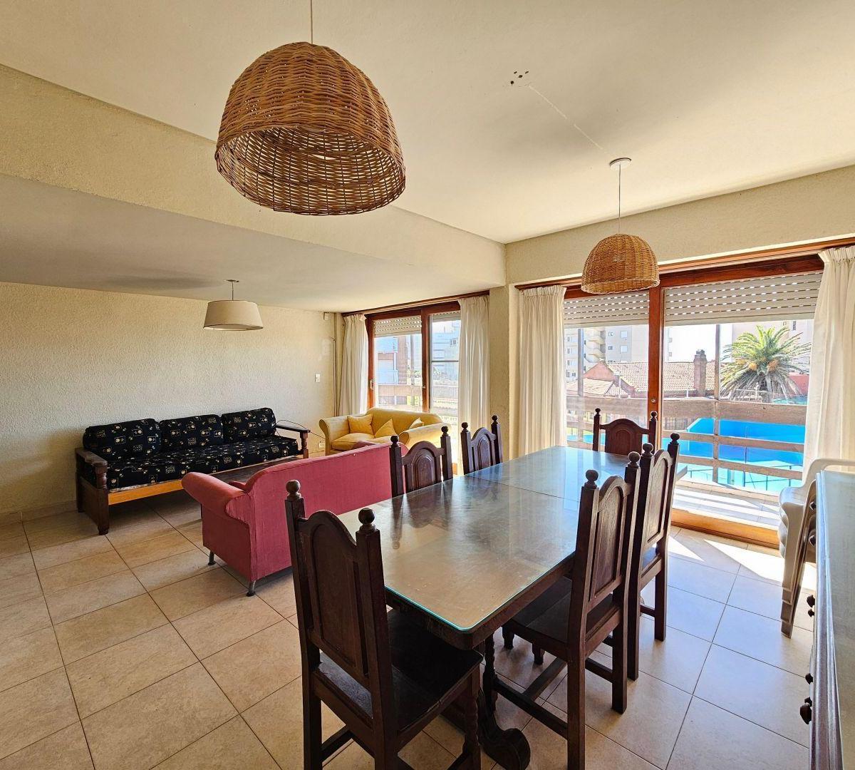 Depto 4 ambientes a 100mts del mar
