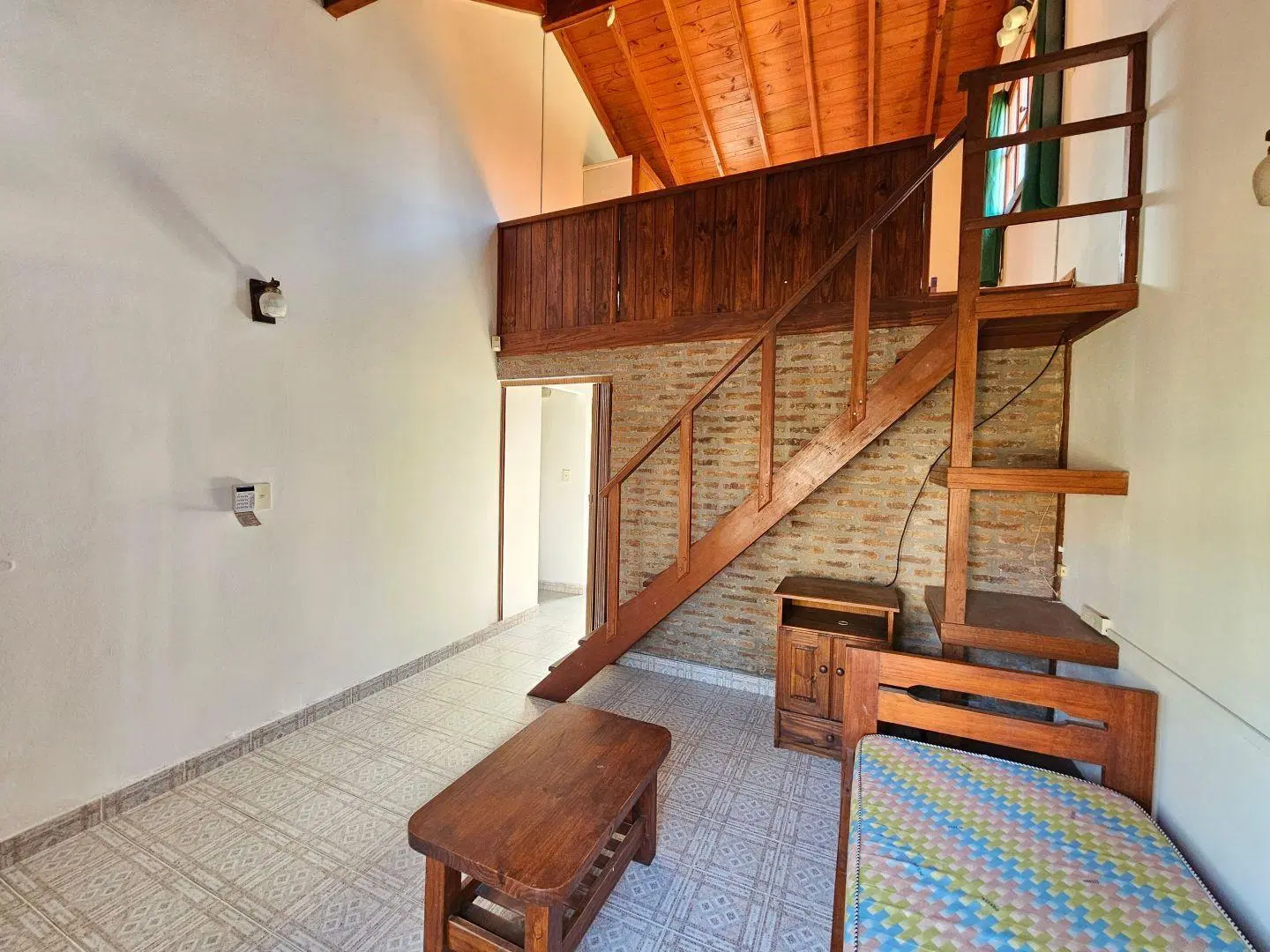 Duplex con patio y gas natural en muy linda zona 2