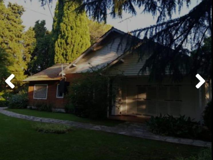 CASA A LA VENTA EN EXCELENTE UBICACION!!!