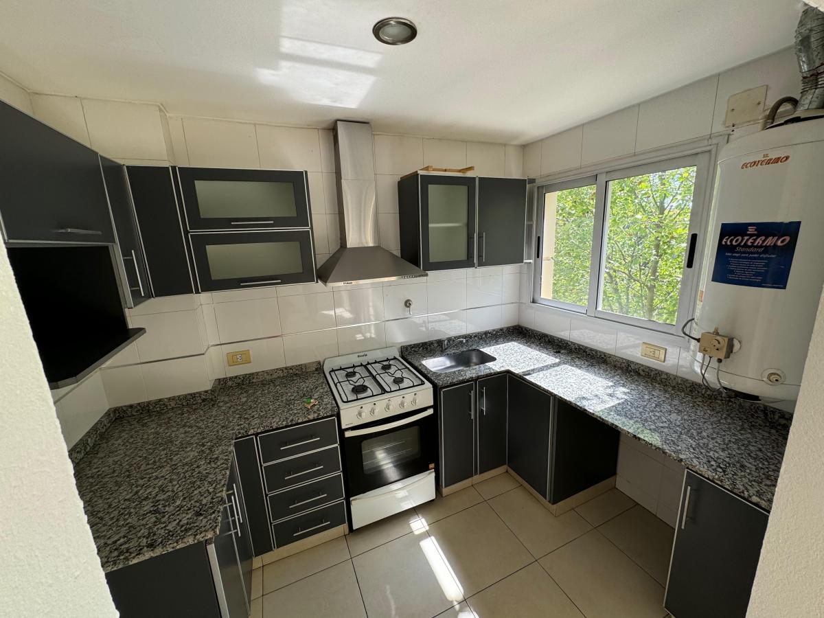 Foto de HERMOSO Y LUMINOSO DEPARTAMENTO EN VENTA!, imagen 3