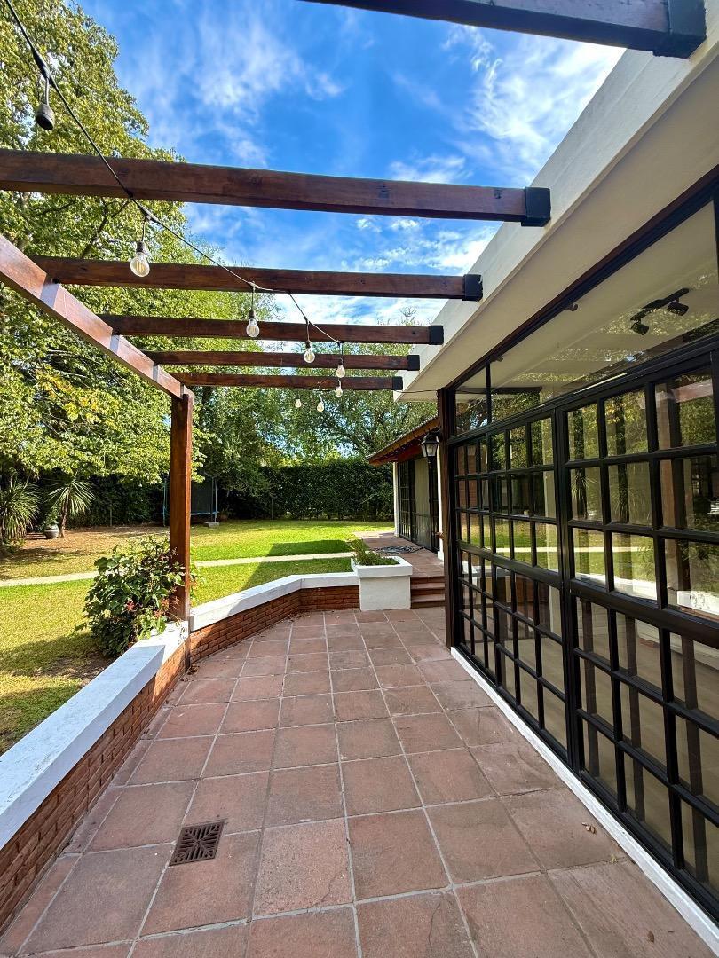 Foto de Impecable casa en venta una planta en El Rodal Canning, imagen 5